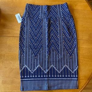 NWT Lularoe Elegant Cassie size Small. Navy Blue with silver & gold sparkle